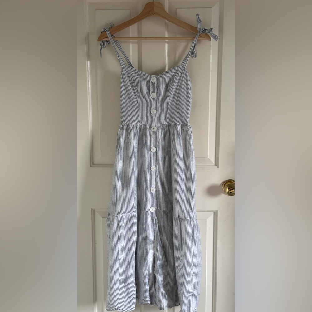 Urban Outfitters XS button up dress